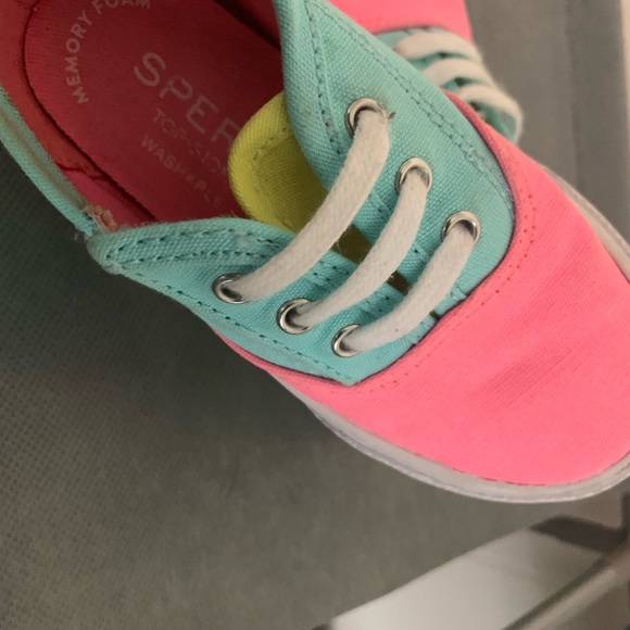 Sperry Top Sliders.  Pink,blue,yellow, and white.  Size 6 - Picture 2 of 2